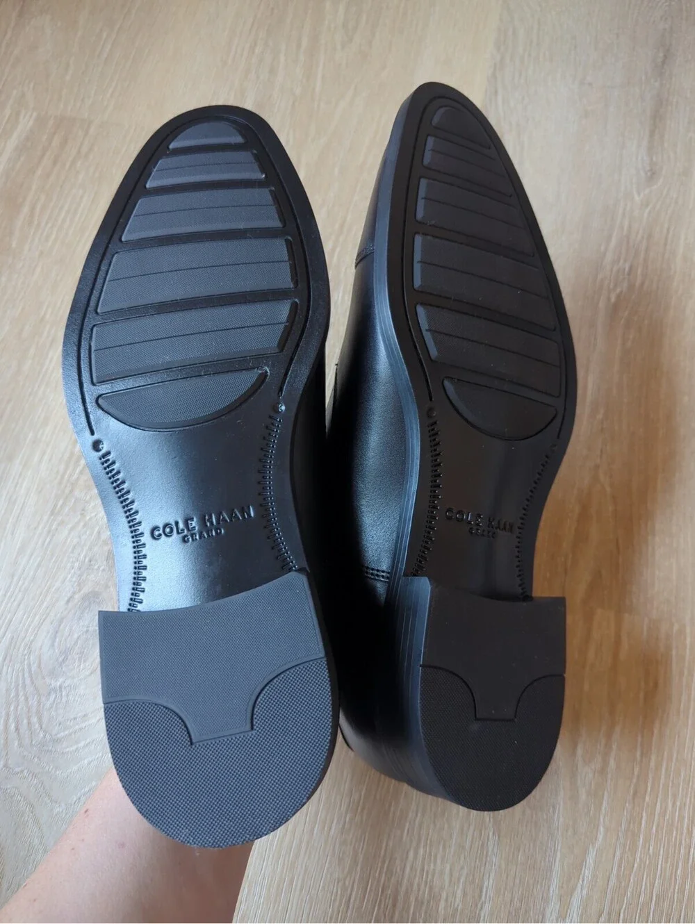 Cole Haan Cole Haan Men's Hawthorne Oxford 10 Cap Toe Black Dress Shoes Classic